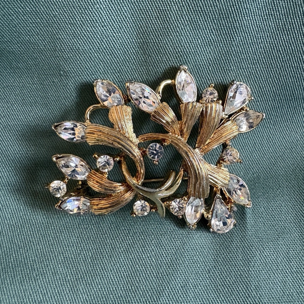 Coro Vintage Brooch Pin Gold Tone Clear Rhinestone Navettes Round Scroll Signed